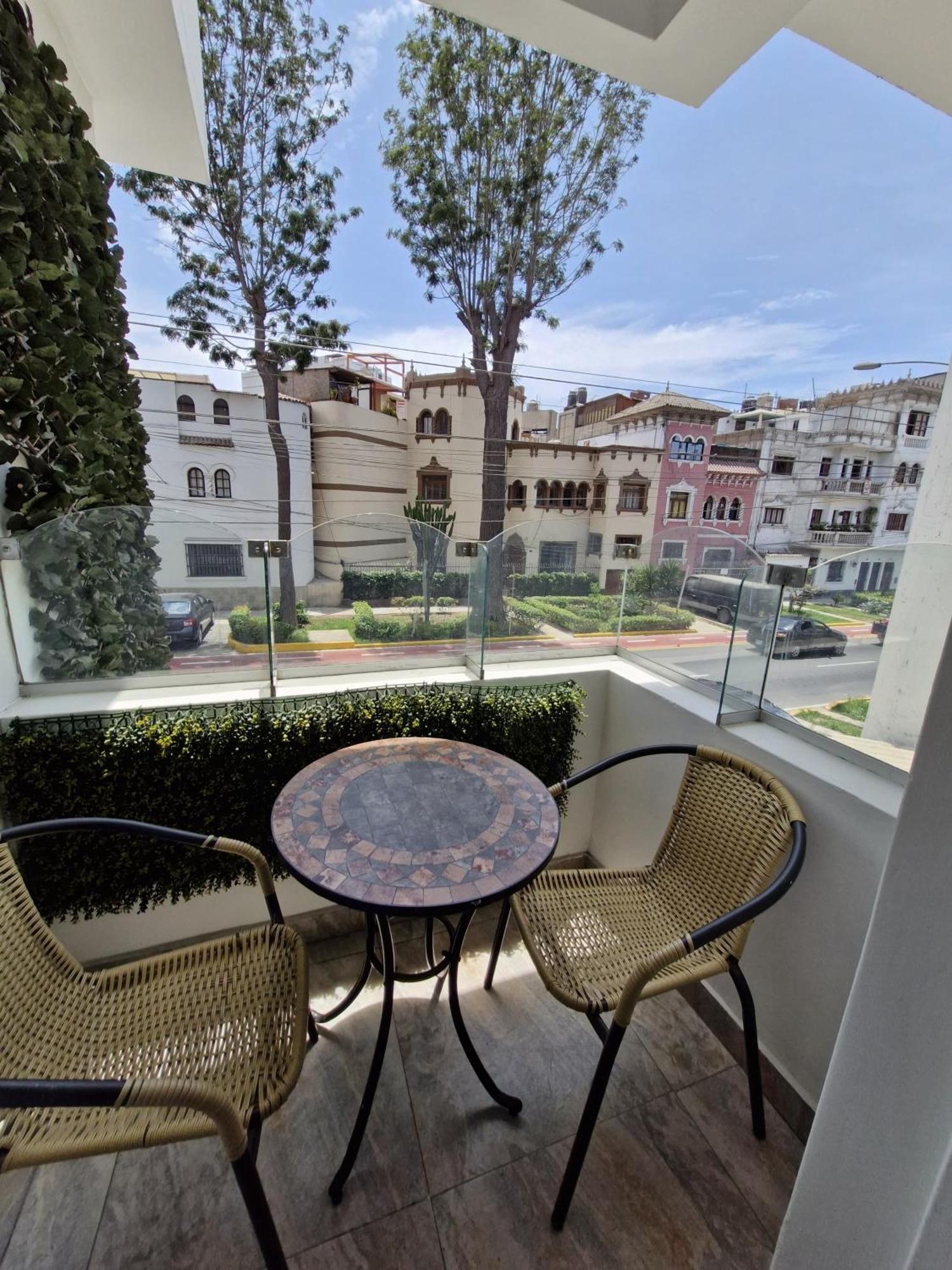 Hotel Residencial Alfa Lima Exteriör bild